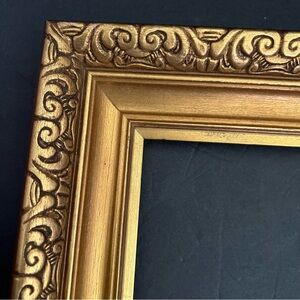 Vintage Wooden Gold Ornate Large Picture Frame 16x20” ( 20,5X 24,5”)